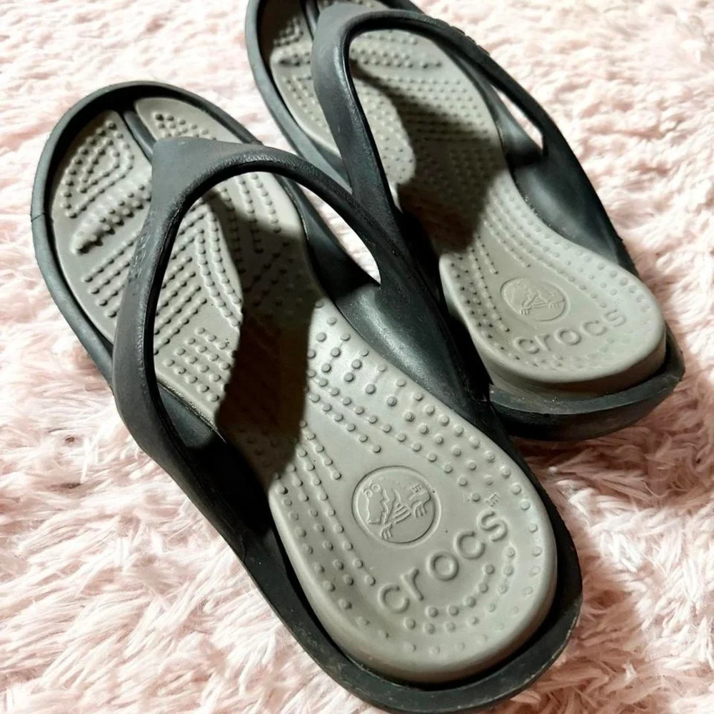 Crocs Athens Classic Gorpcore Camping Outdoors Flip Flops Unisex 12 Swim Beachy - Picture 3 of 5